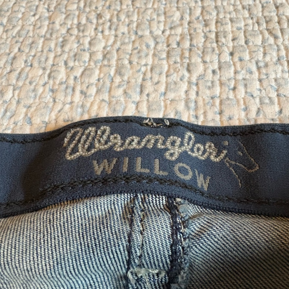 Wrangler Blue Flare Jeans with Animal Print - Picture 5 of 7